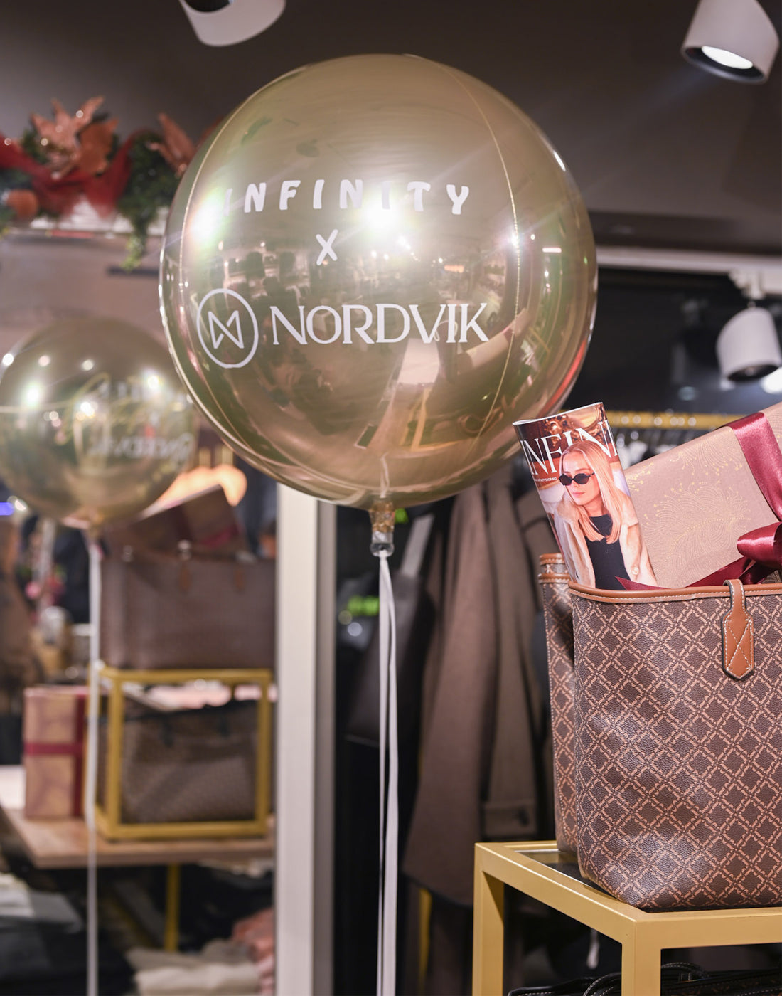 123_6fb318fb-3306-42c0-85db-f34adf6d4fe0