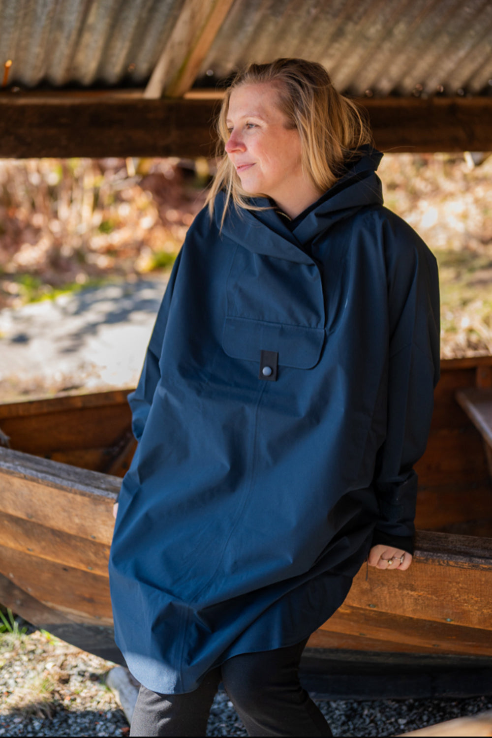 Bergen Poncho Dark Navy