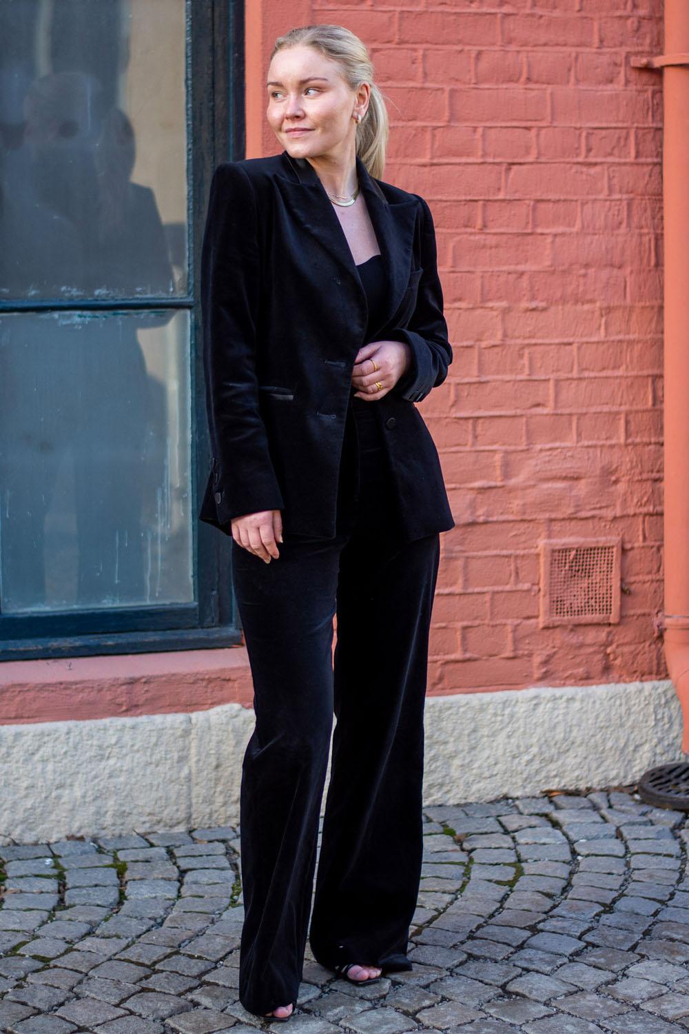 Aime Velvet Black