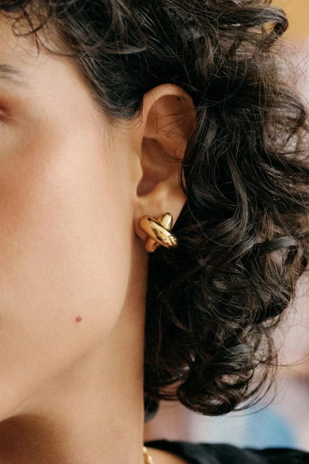 Alexa Studs L Gold