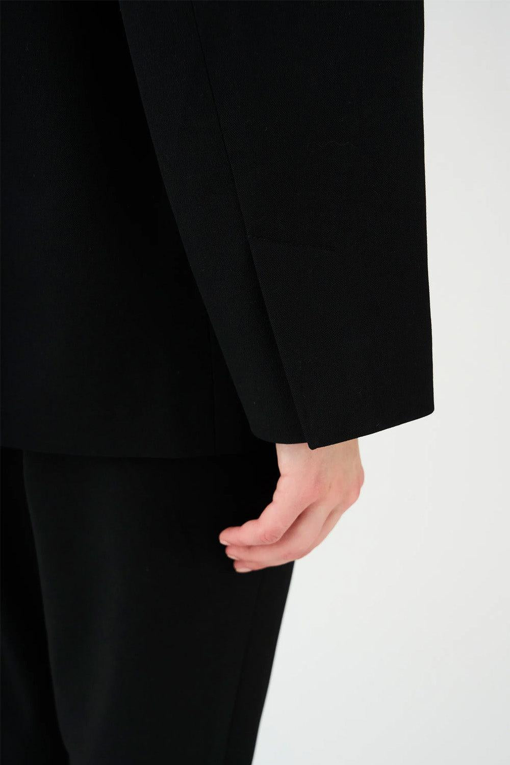 Andrea Essential blazer