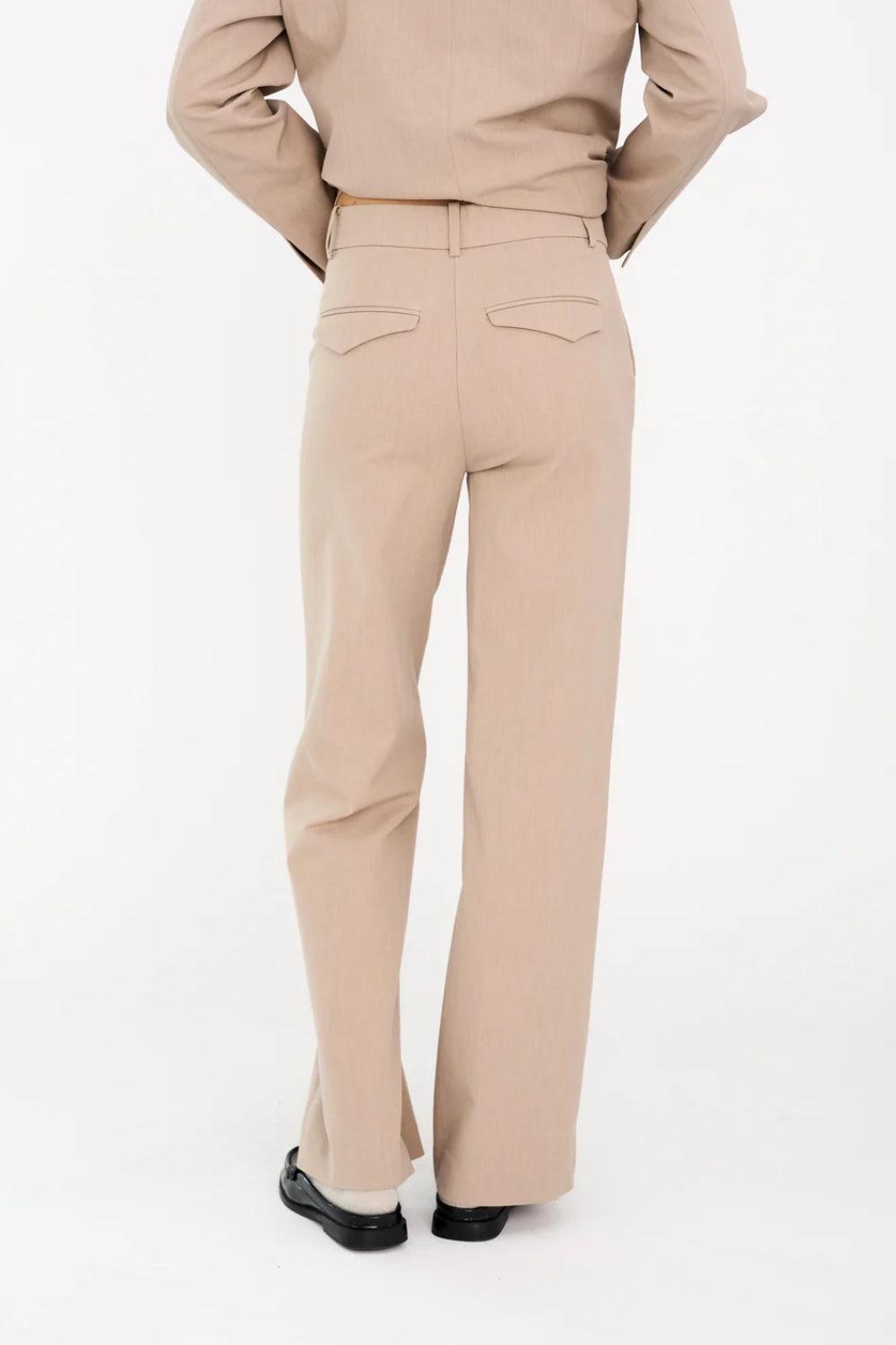 Andrea Wide Beige 32"