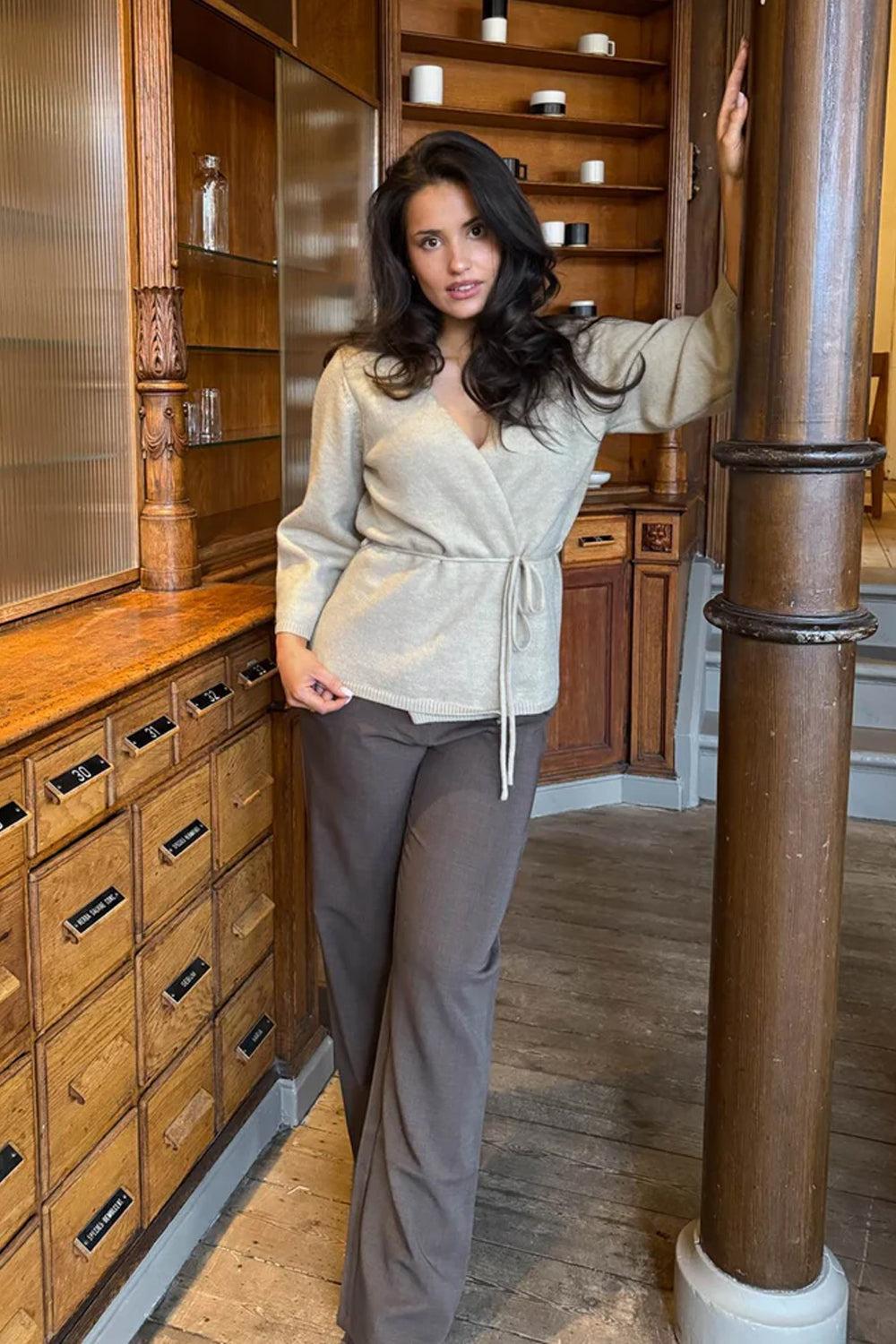 AnneIC Cardigan Beige