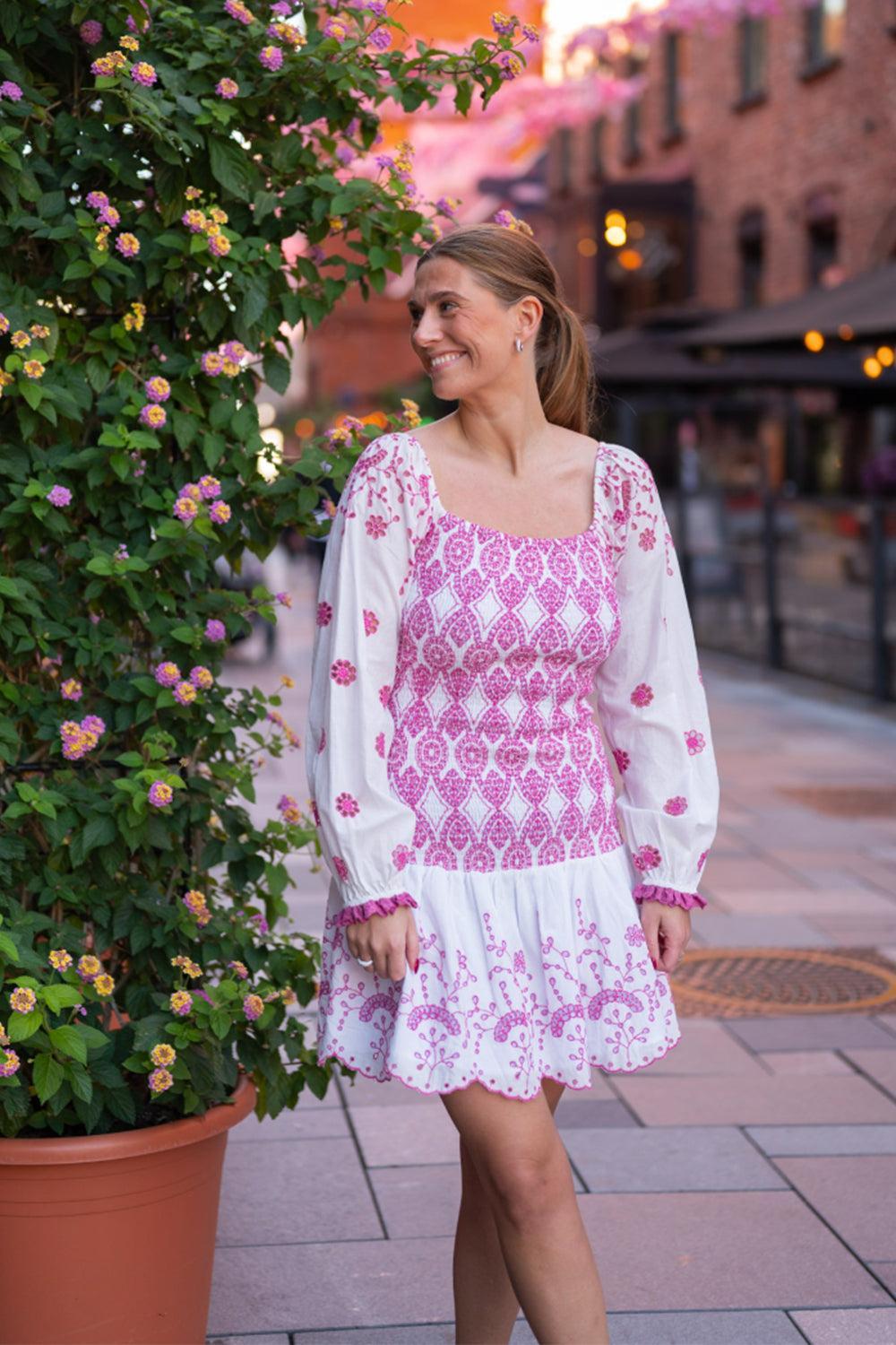 Augustine Dress White Pink Emb.