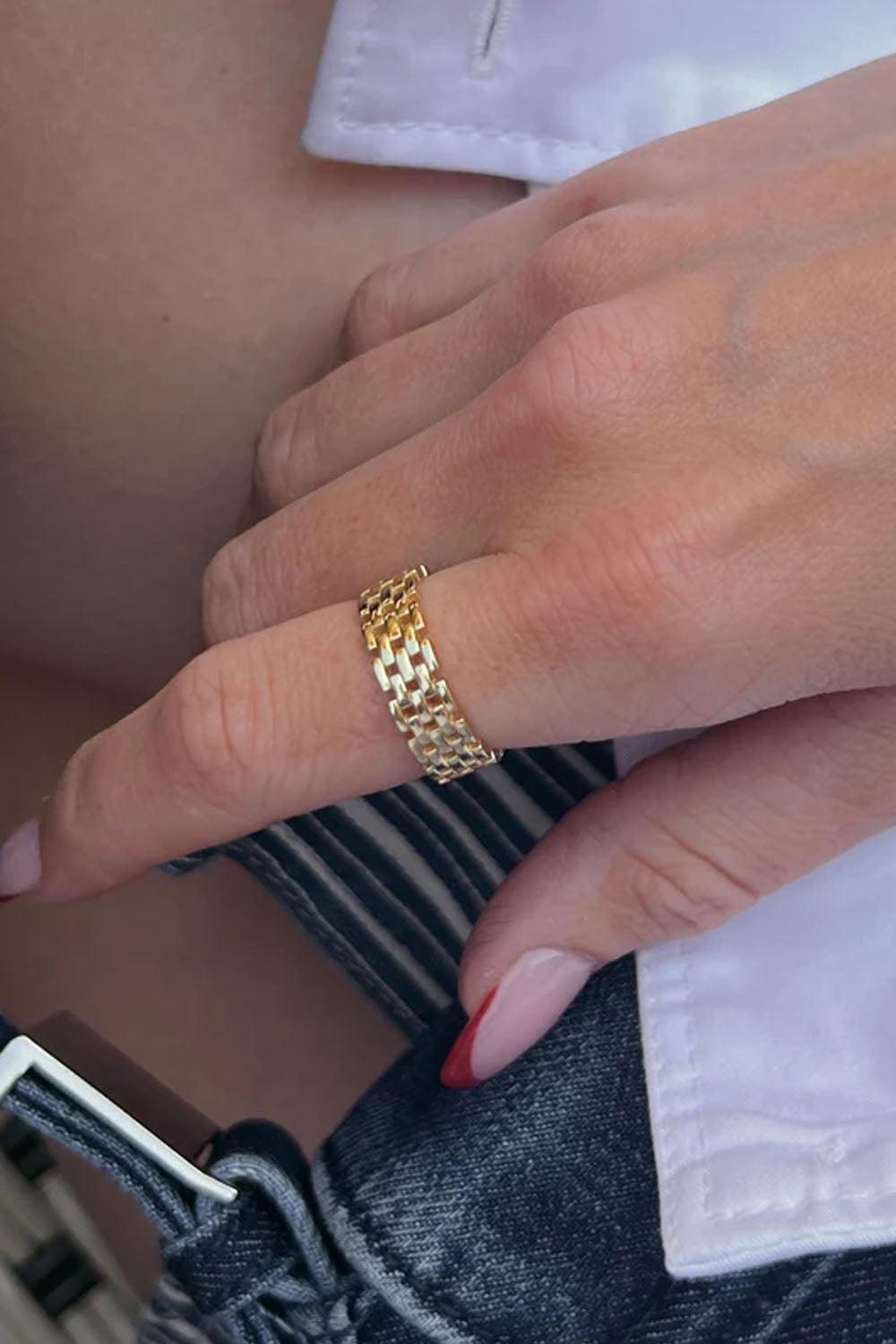 Avenue Ring Gold