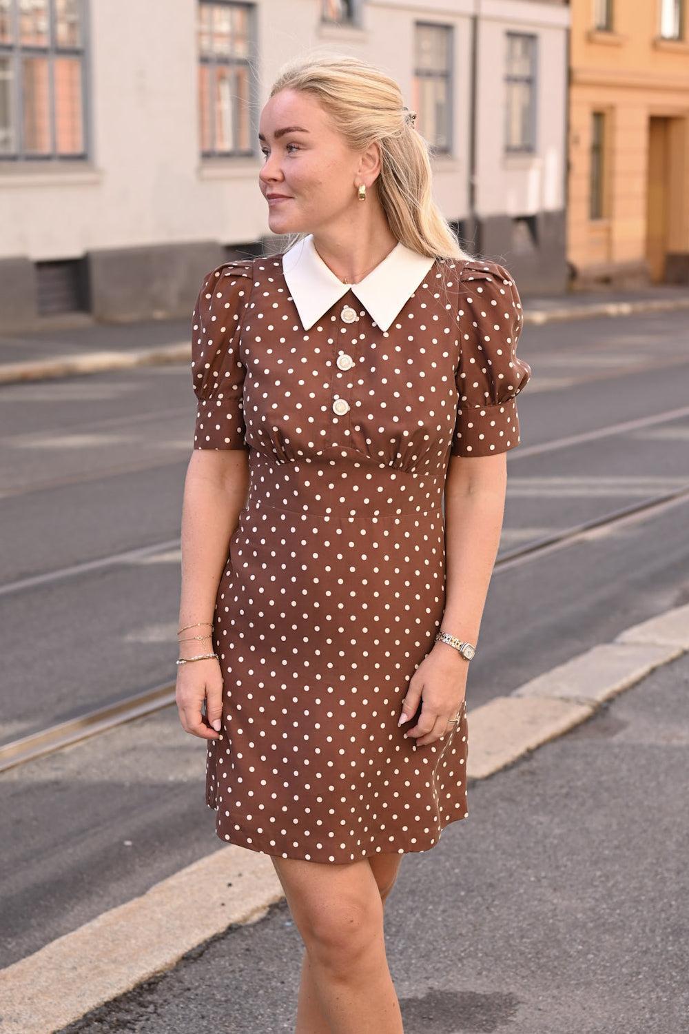 Beauty Dress Dots