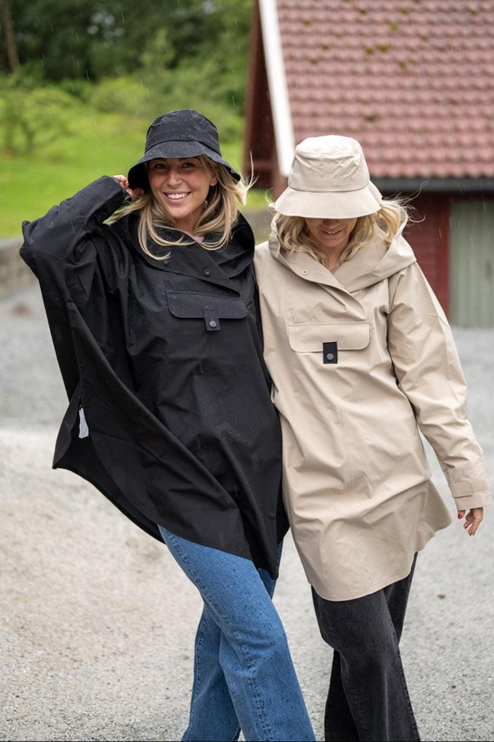 Bergen Poncho black