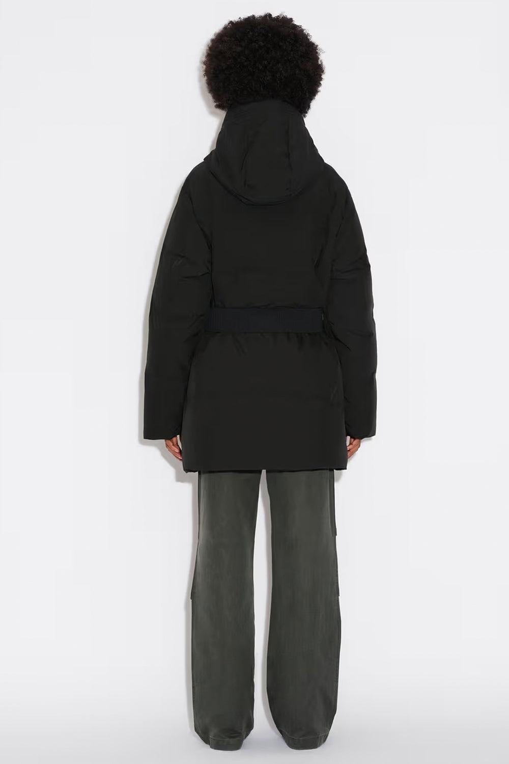 Besseggen Lt. Down Jacket Black