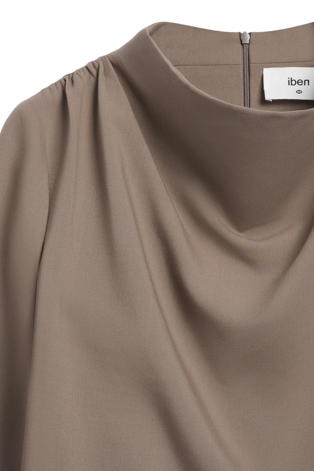 Beverly Top Taupe Grey