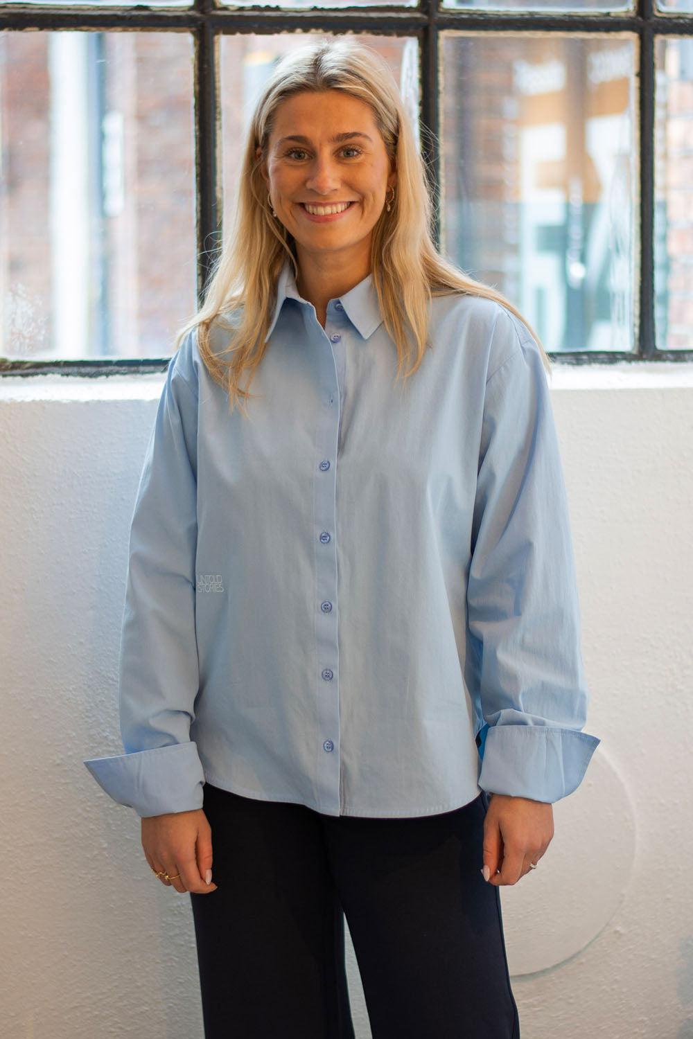 Bleeker Logo Shirt Whispy Blue