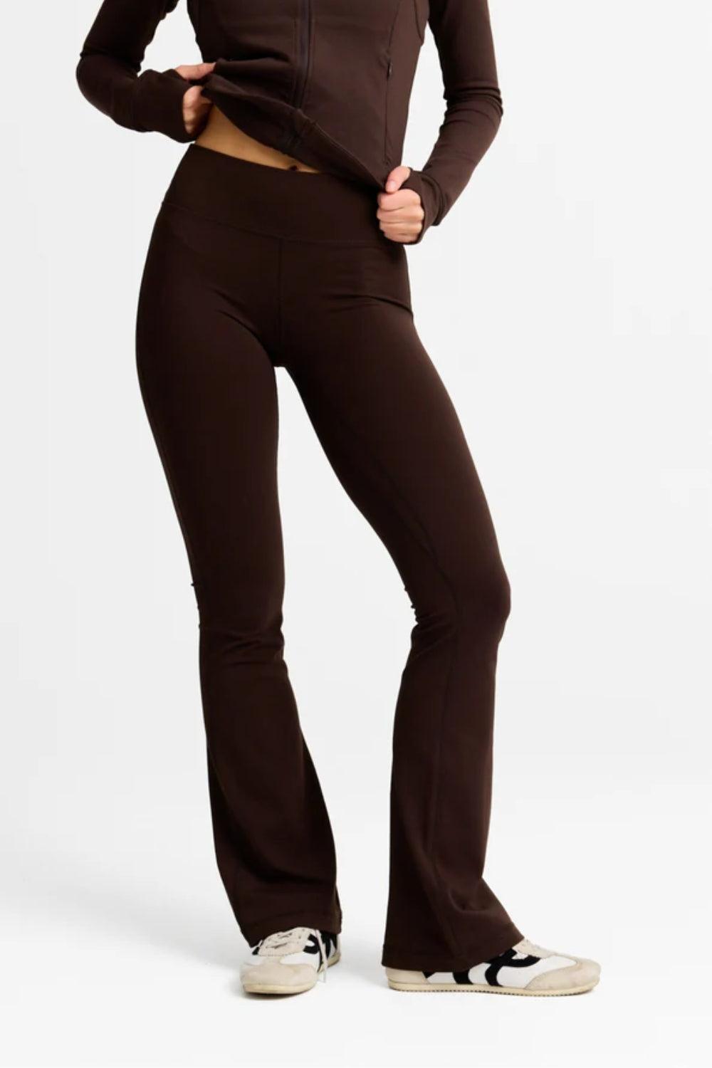 Cloudform Yoga Pant Regular Espresso