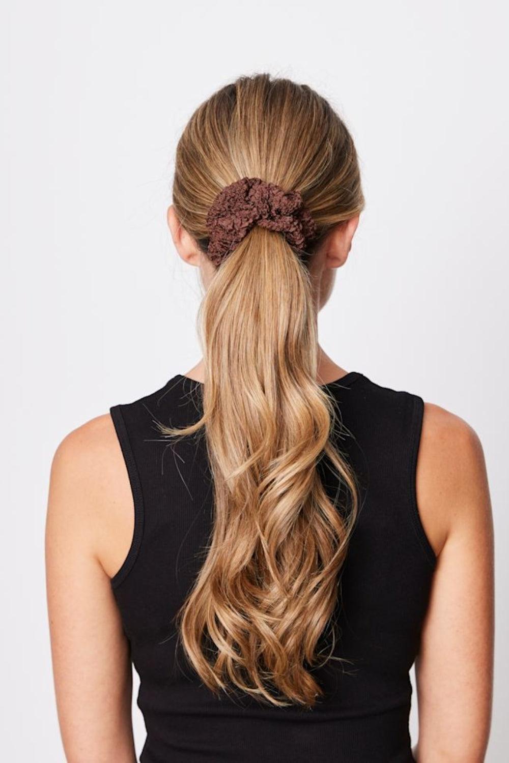 Cringle Ribbon Scrunchie Brown Middle