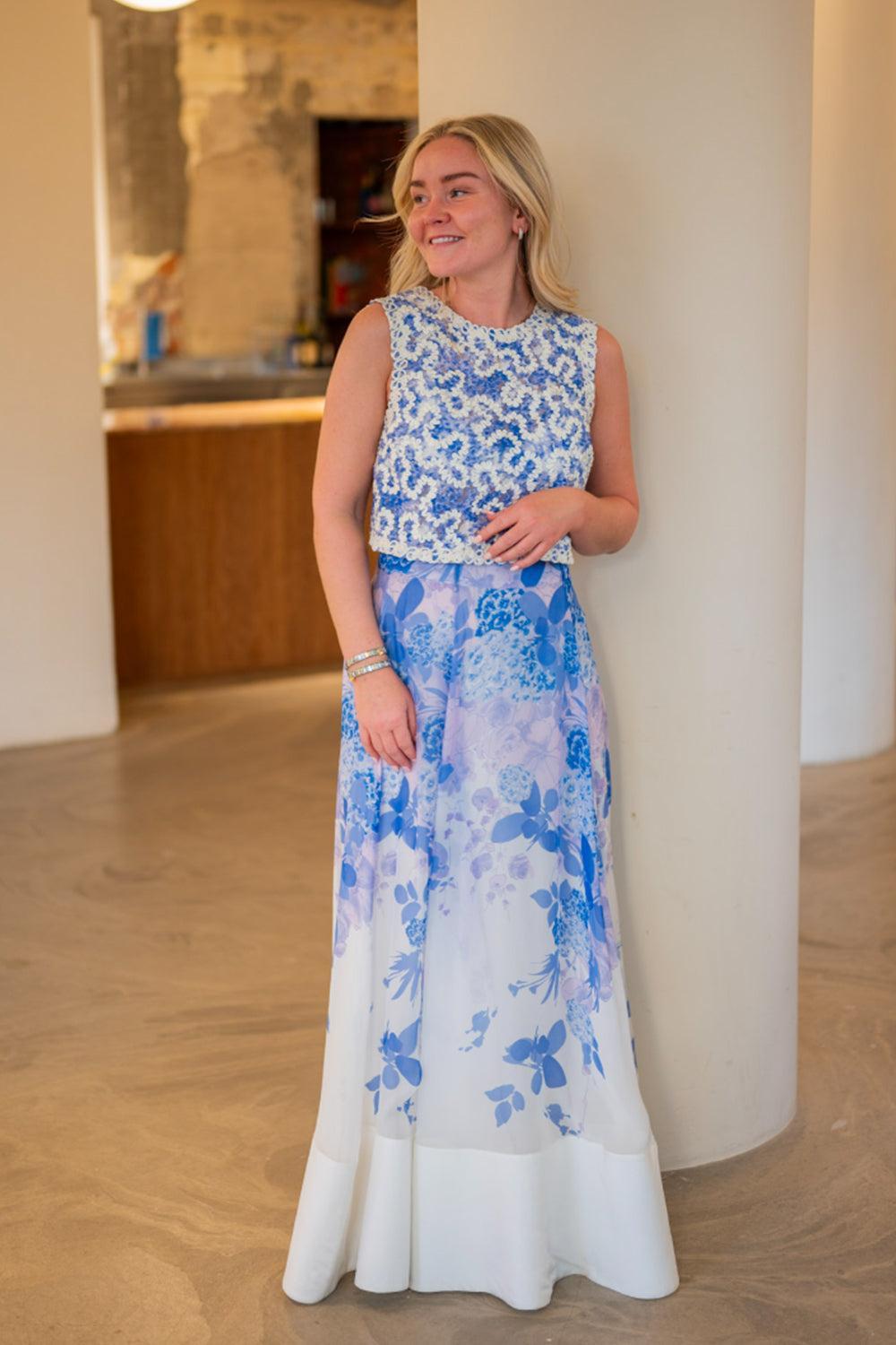 Embroidered Top blue bloom