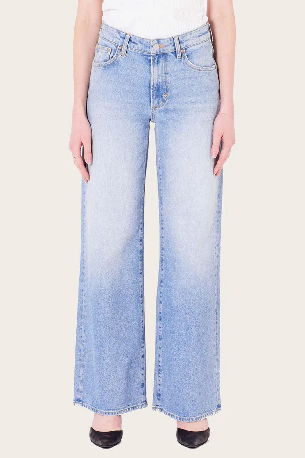 Eva Wide Mirage Light Vintage Indigo 32''