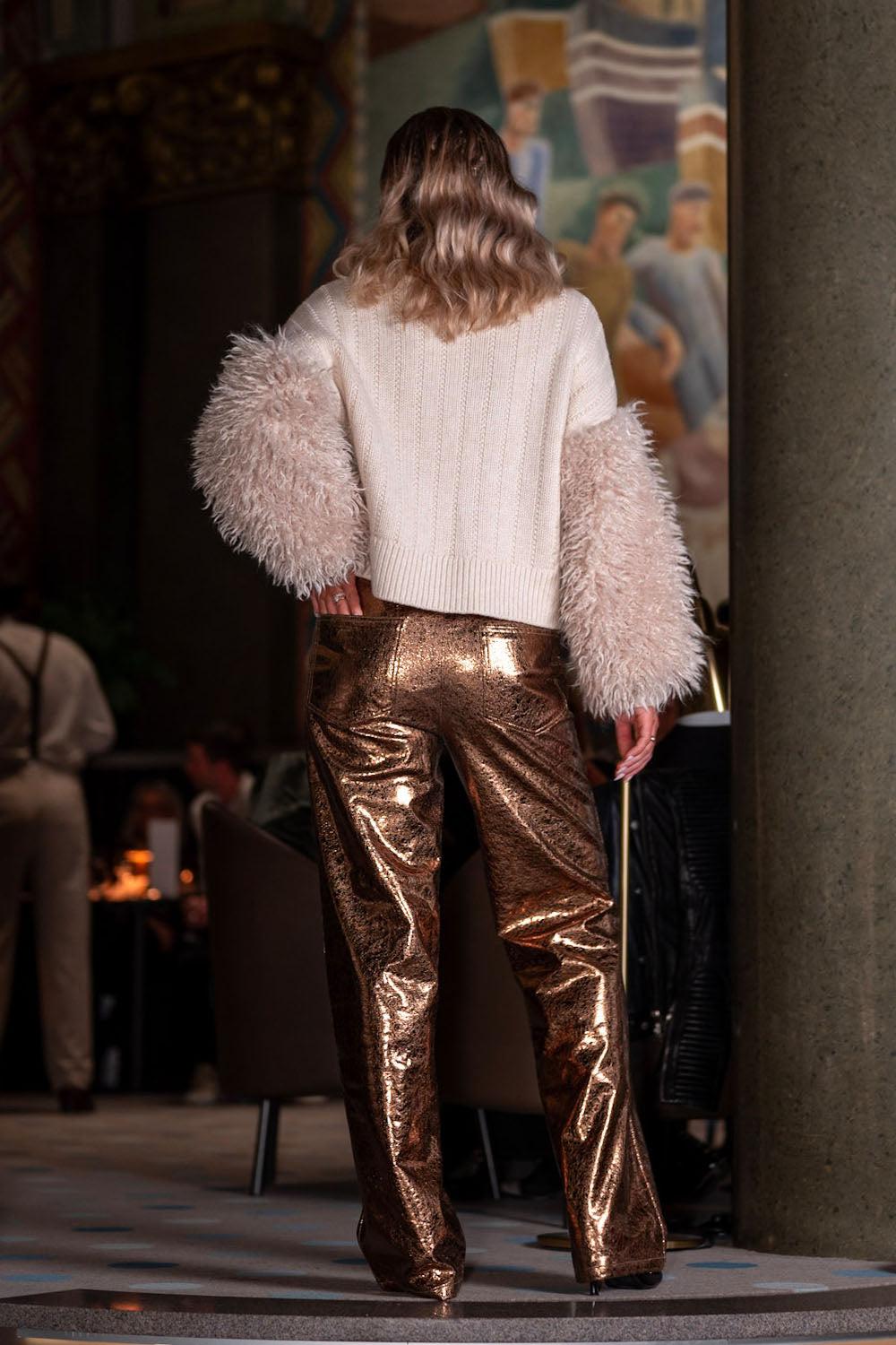 Faux Fur Turtleneck Off-white