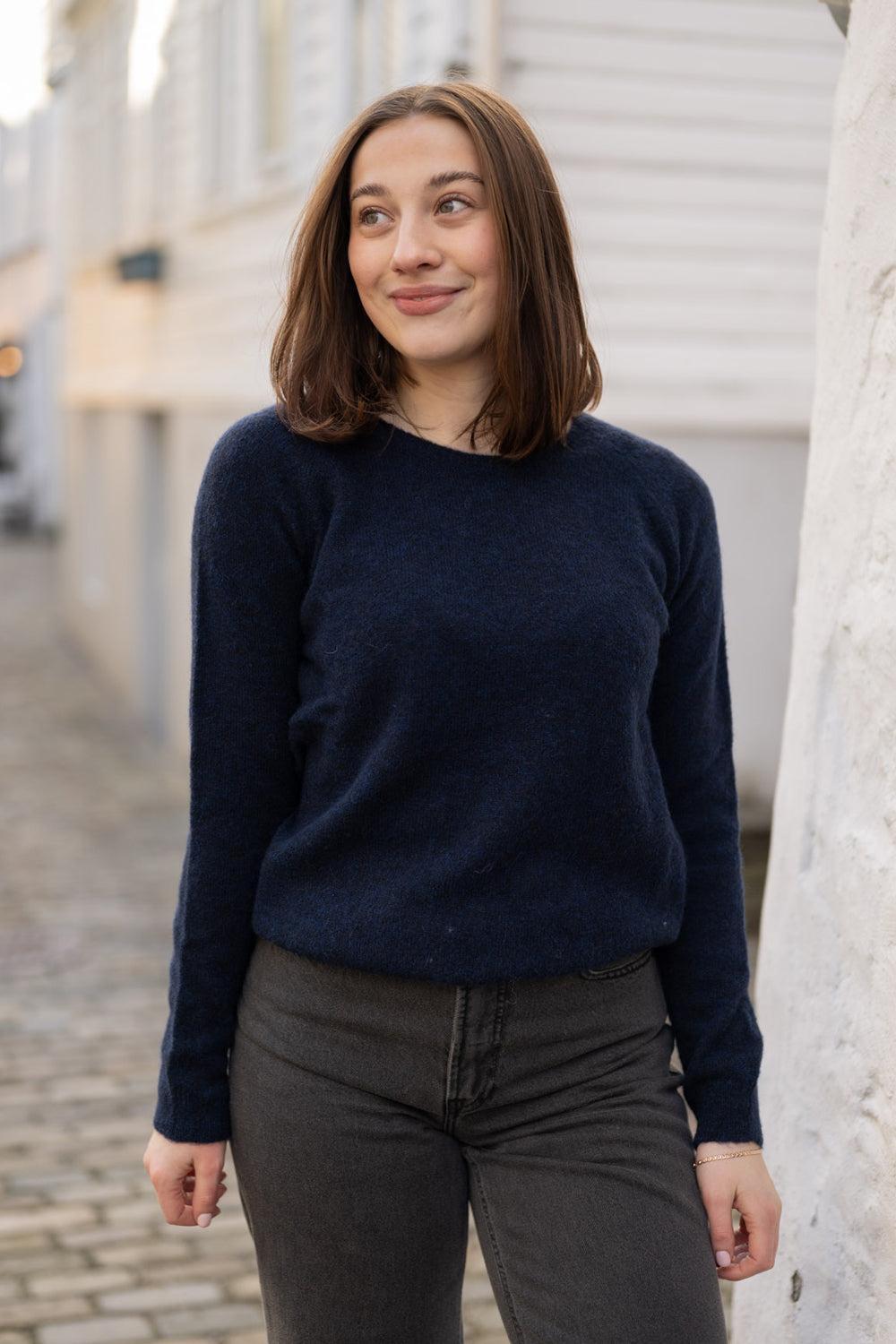 Fiona Dk Navy