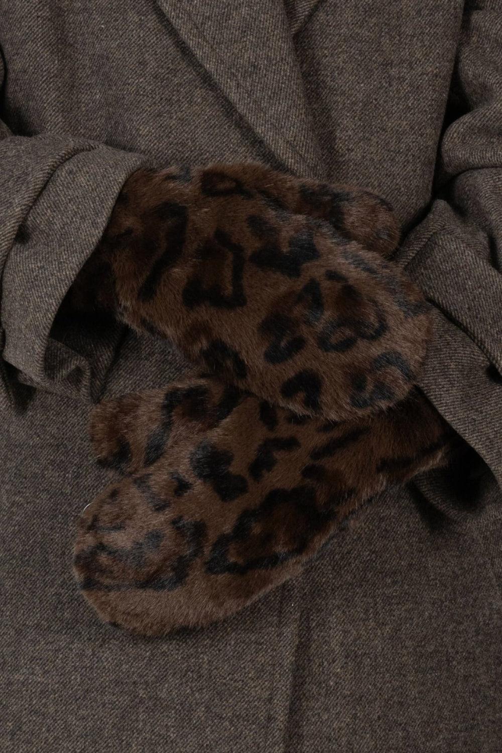 Furry Mittens Leo