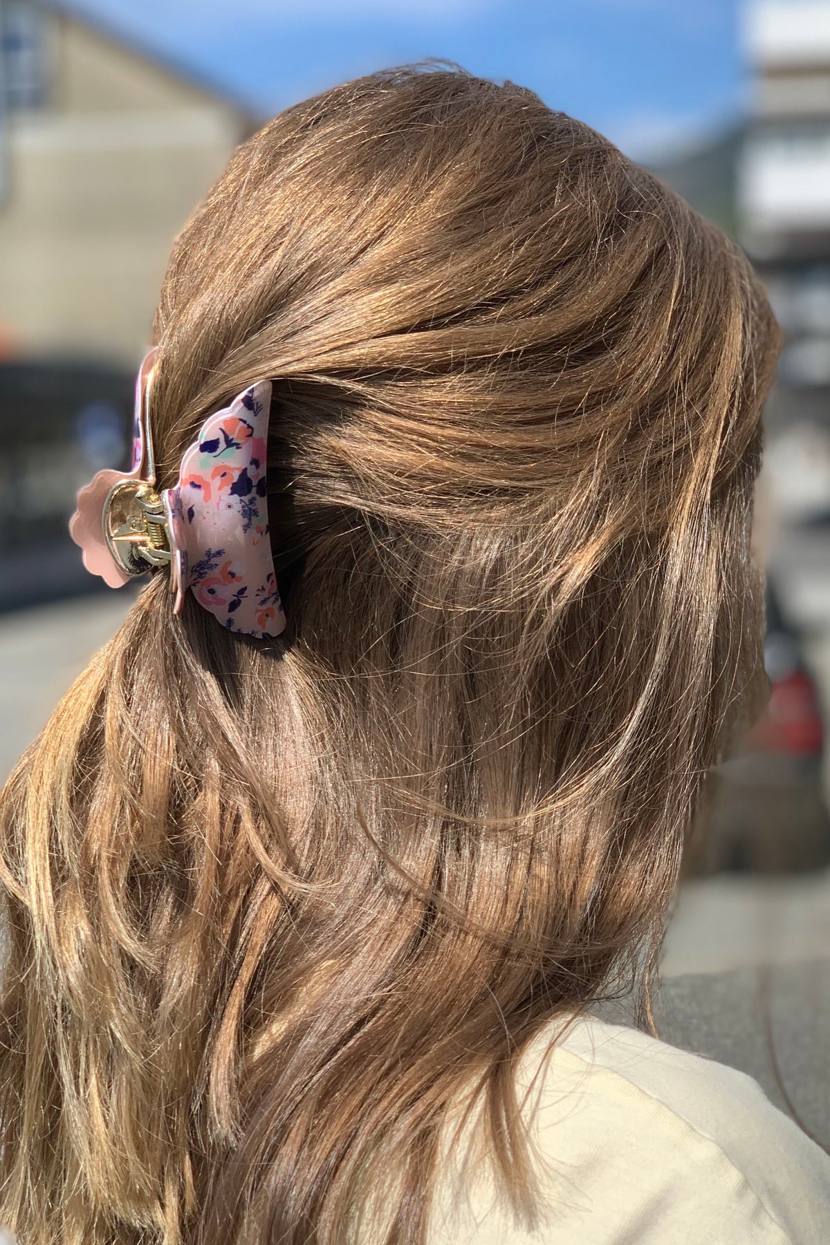 Gaya hair claw pink with flower pattern