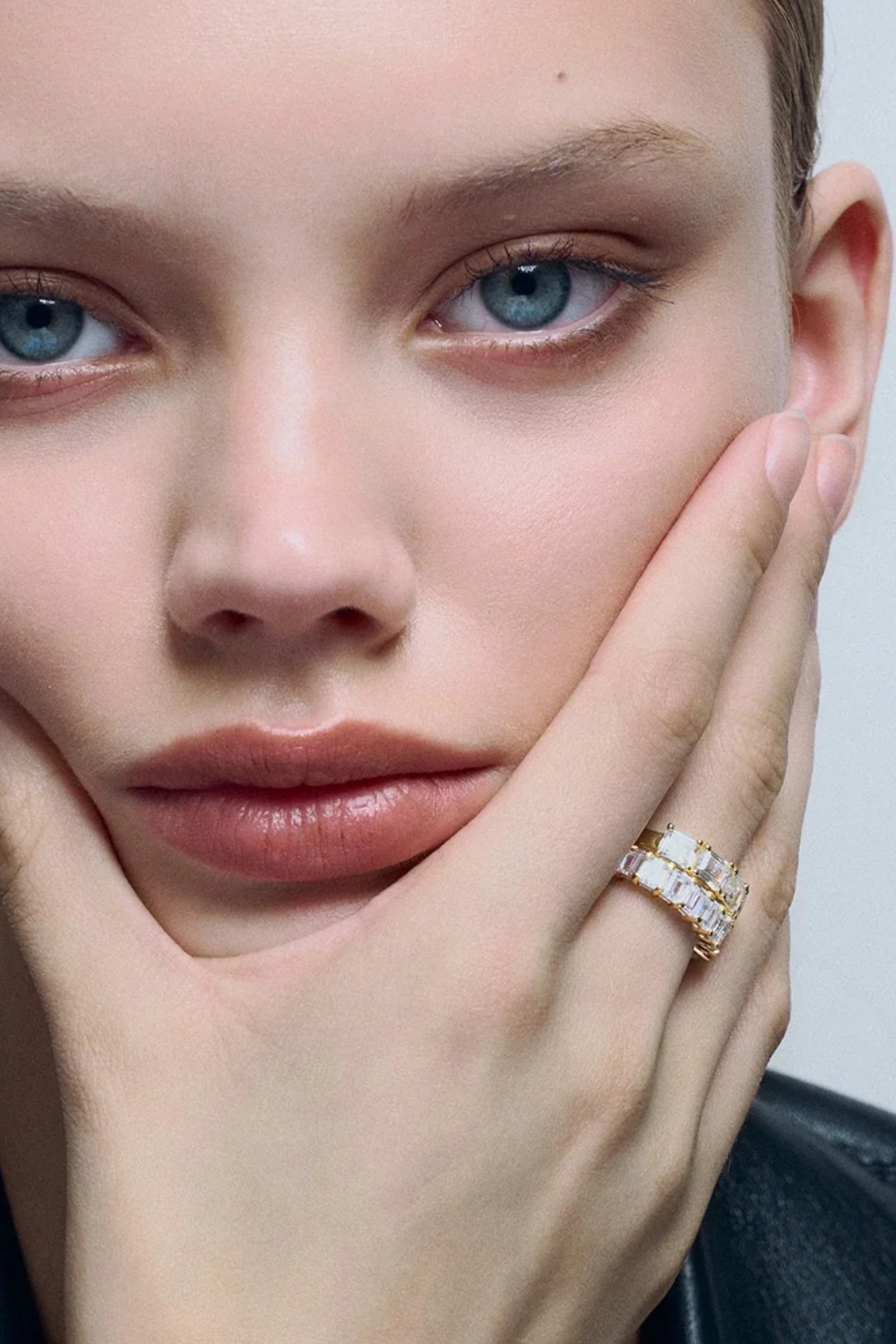 Half Emerald Ring Gold