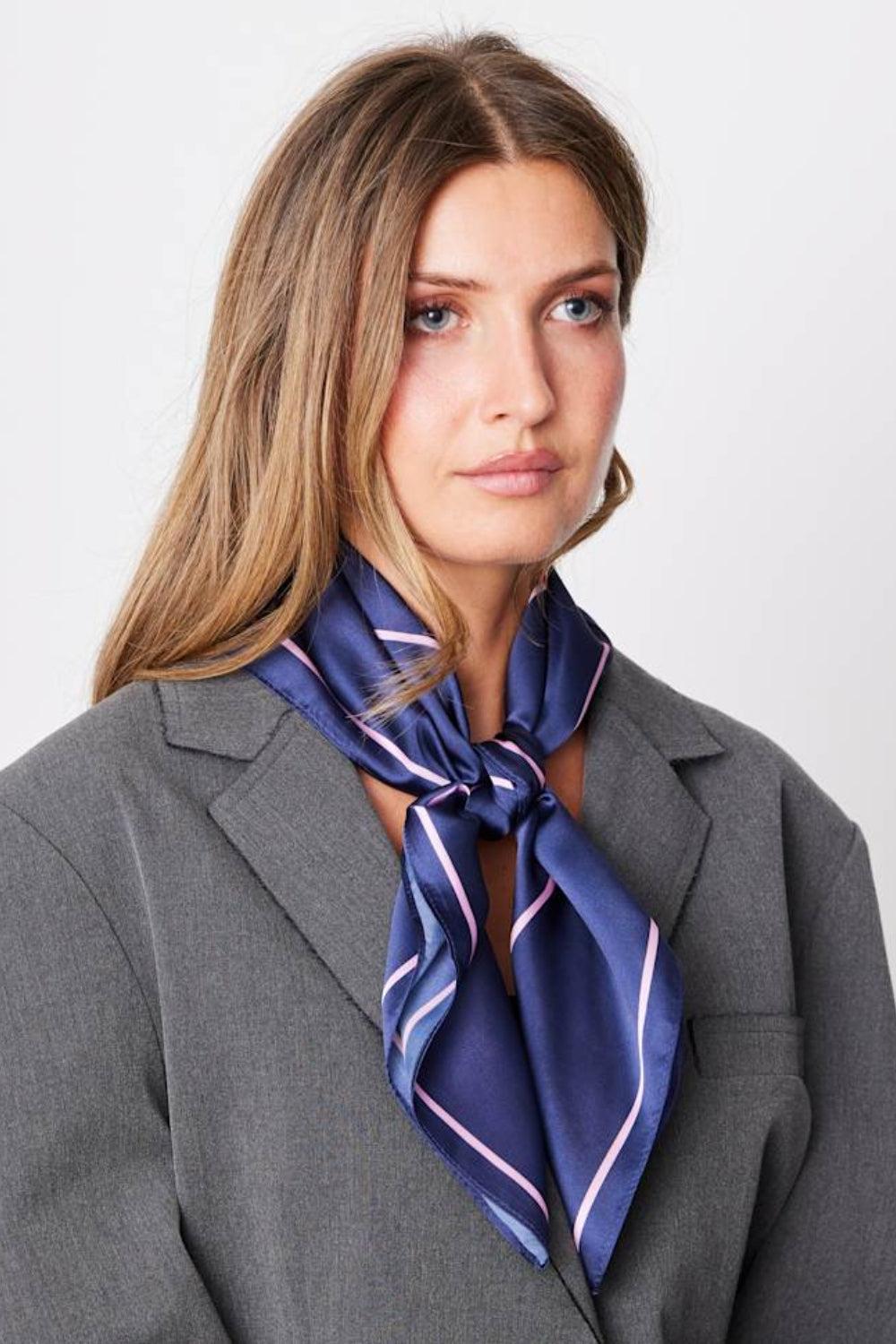 Holly Jolly Star Scarf Dark Blue
