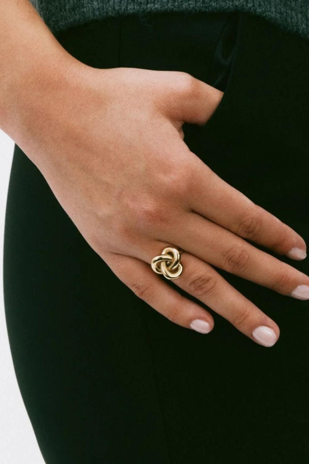 Infinity Knot Ring L Gold