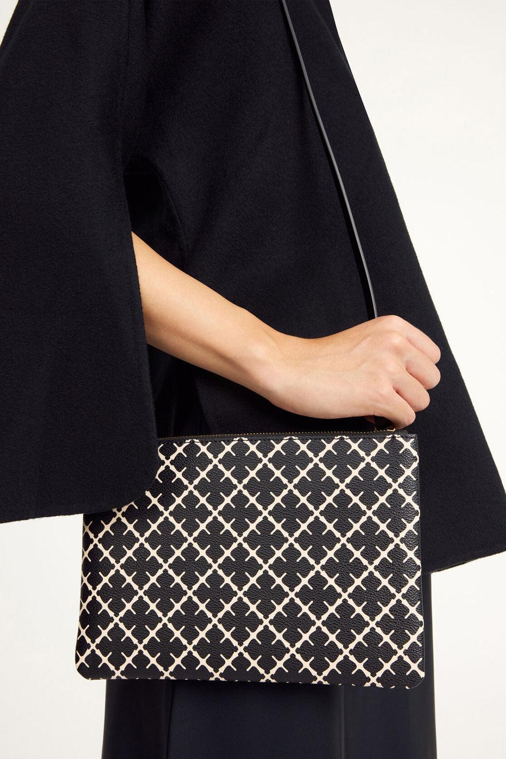 Ivy Clutch Black