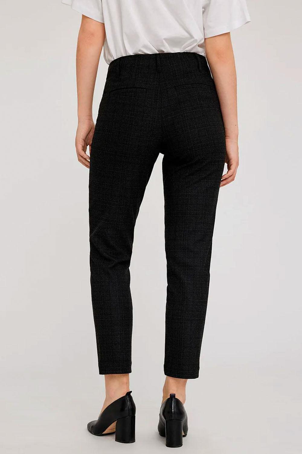 Julia 042 Black Check