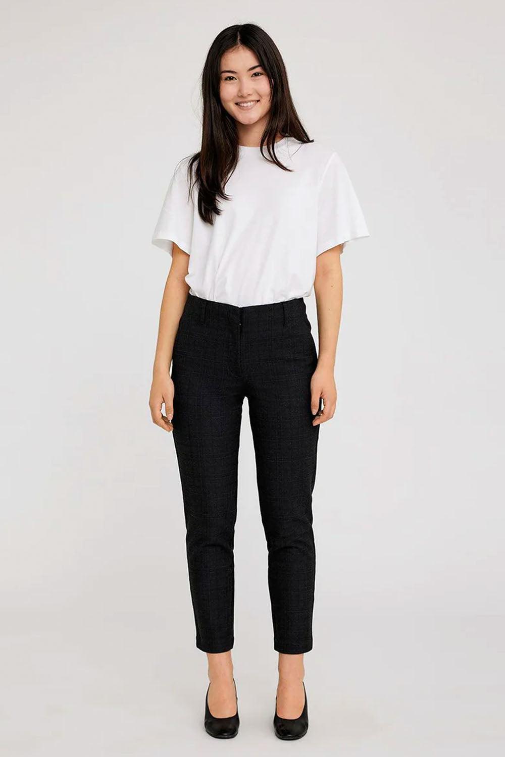 Julia 042 Black Check