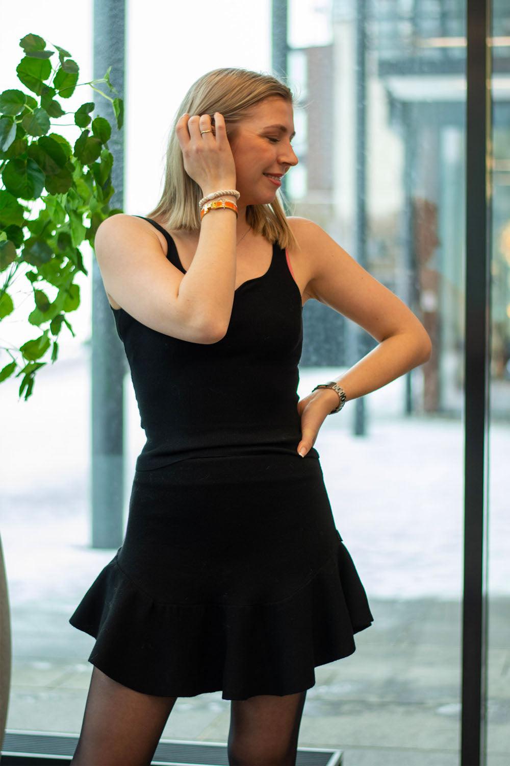 Karen merino skirt Black