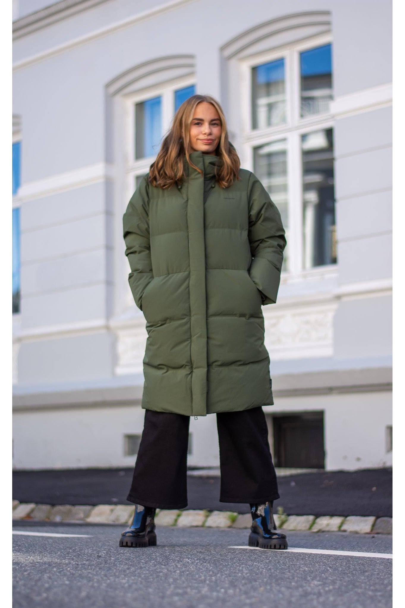 Loen Down jacket Army