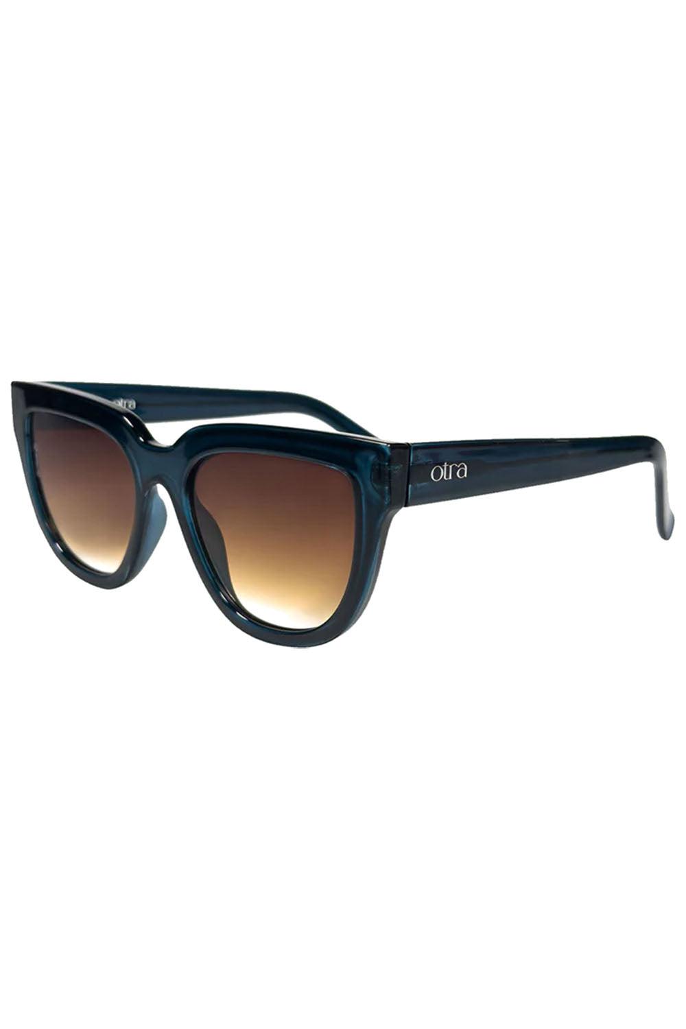 Mara Navy Brown Fade