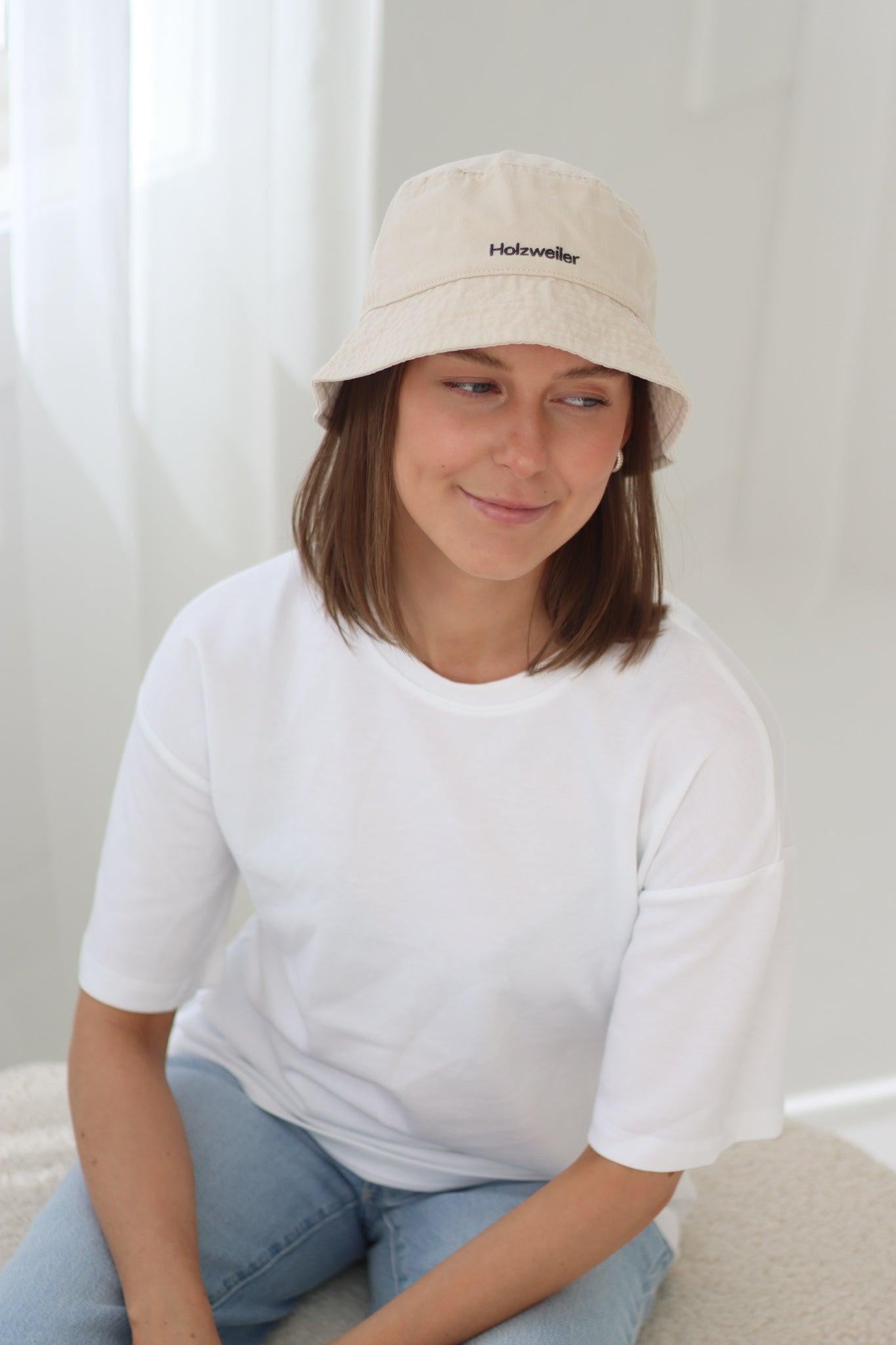 Pafe Bucket Hat Beige