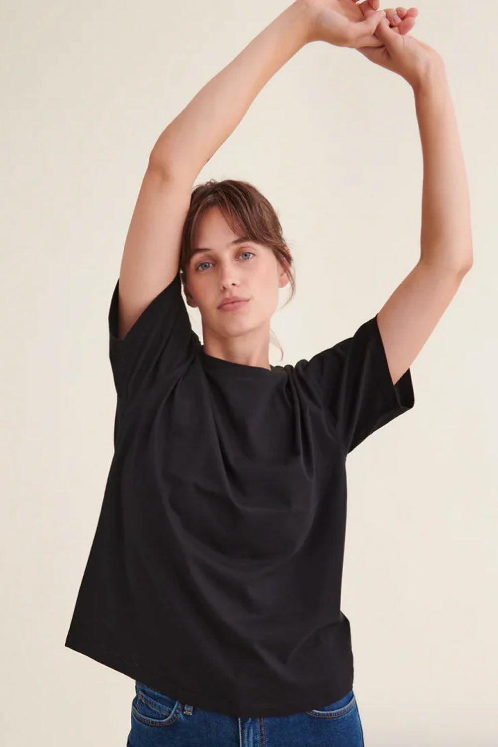 Rikke Tee black