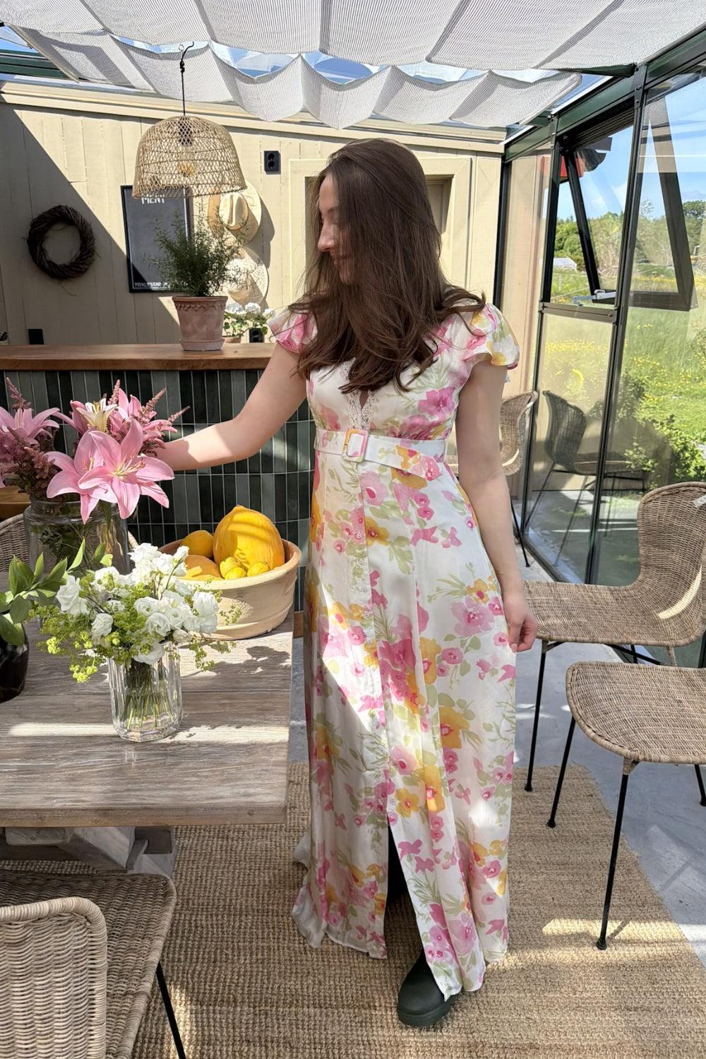 Satin Gown Bright Field