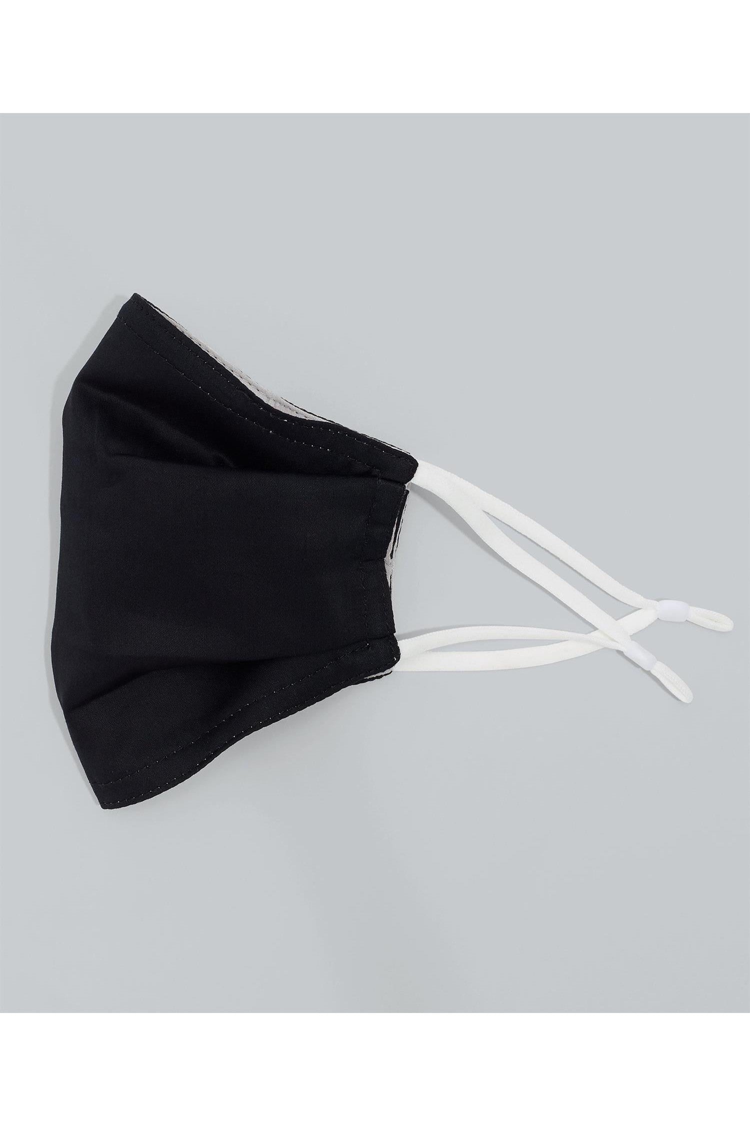 Solid Mask 011 Black