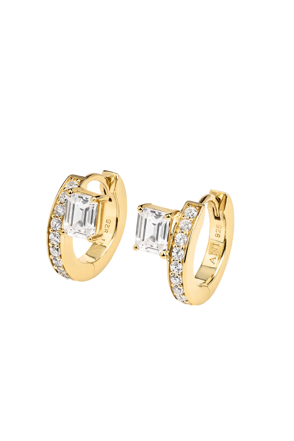 Sopra Pavé Emerald Huggies Gold