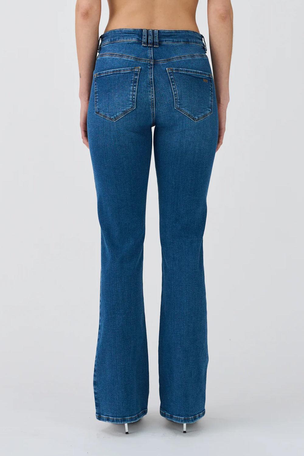 Tara Flare Jeans Wash Andorra Mid Blue 32"