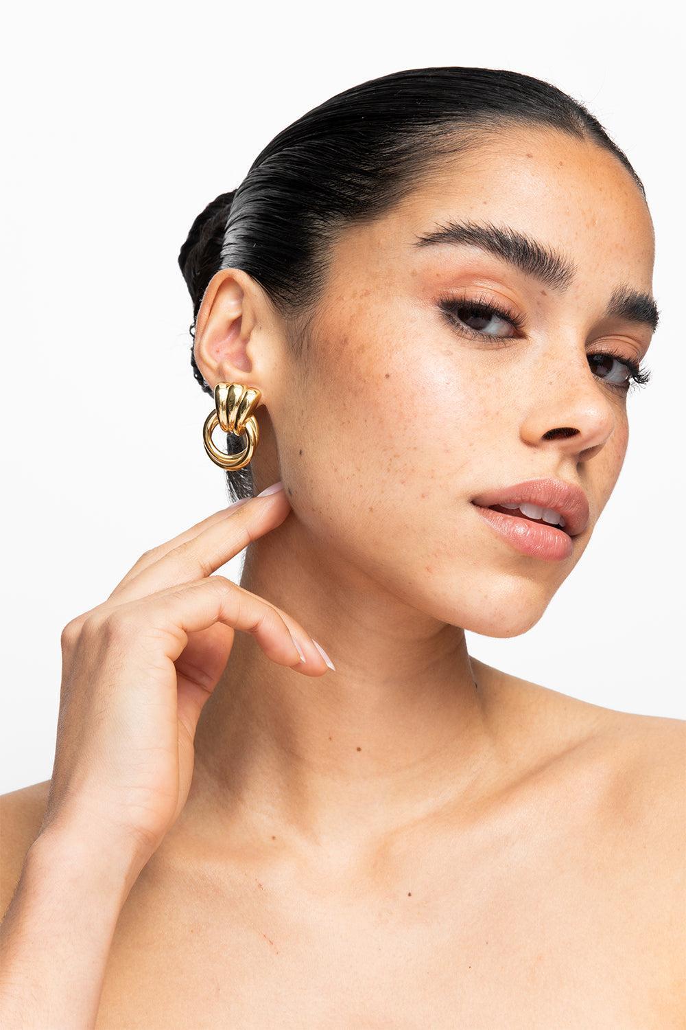 The Oyster Earrings Gold