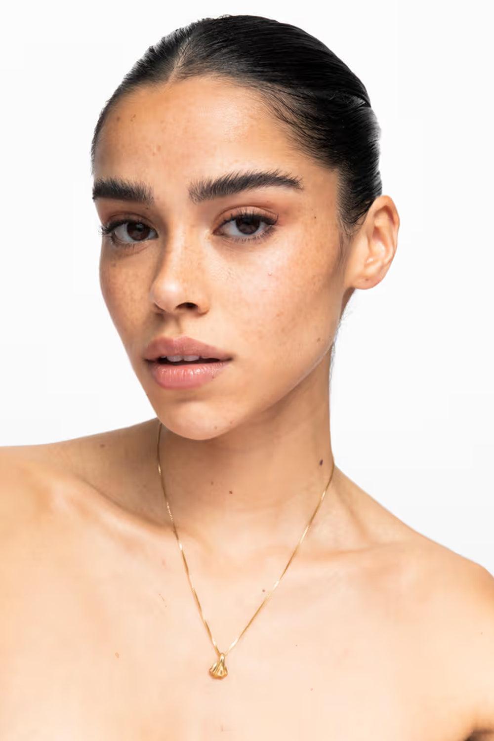 The Shell Pendant Gold