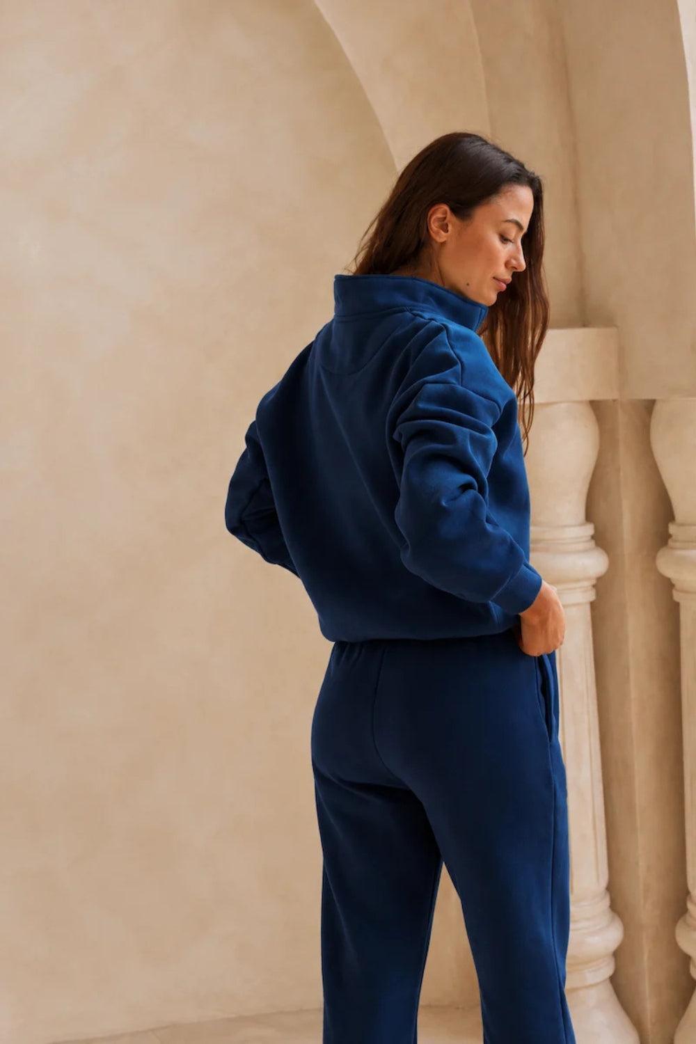 The Straight-Leg Sweatpants Navy