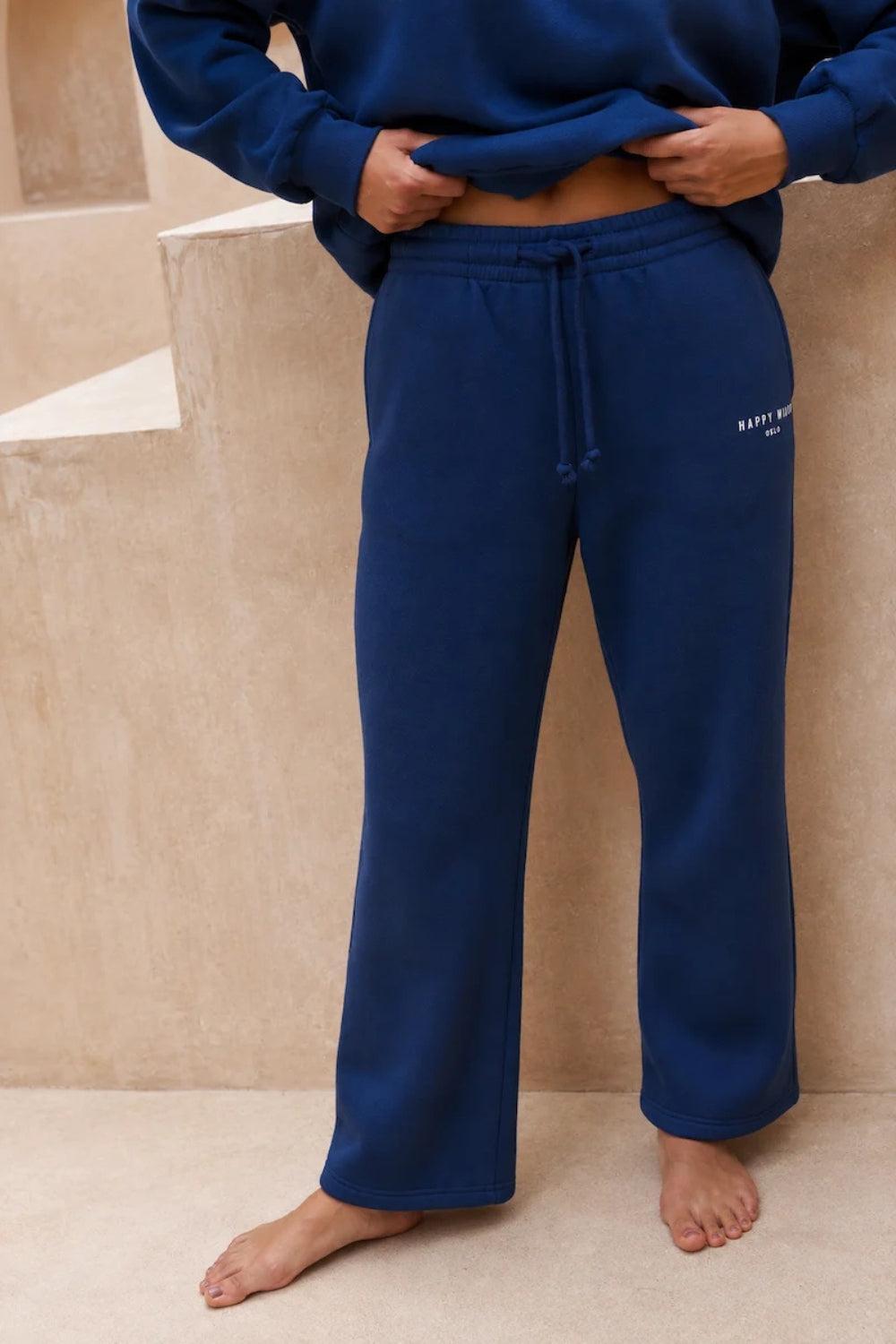 The Straight-Leg Sweatpants Navy