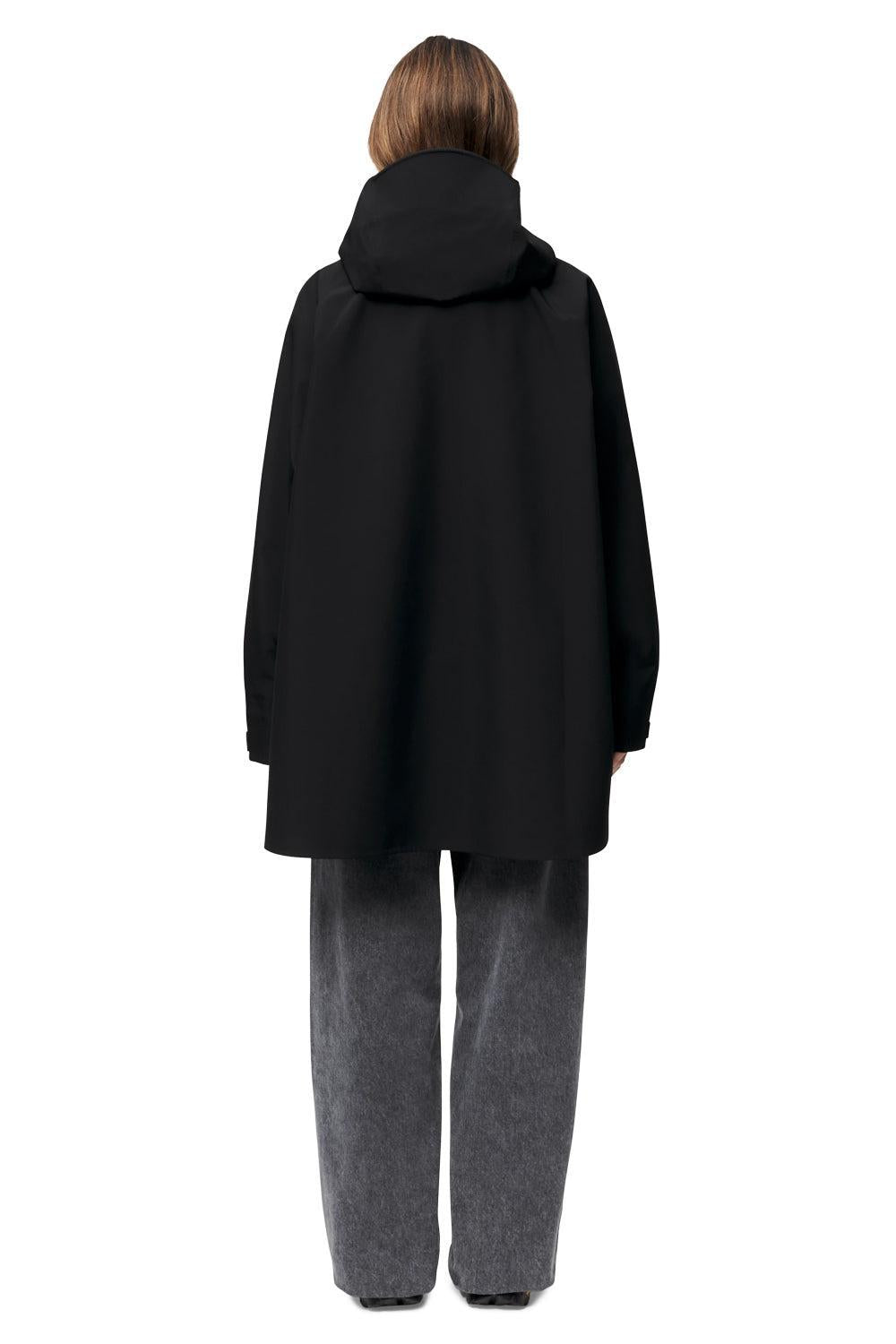 Voss Poncho Black