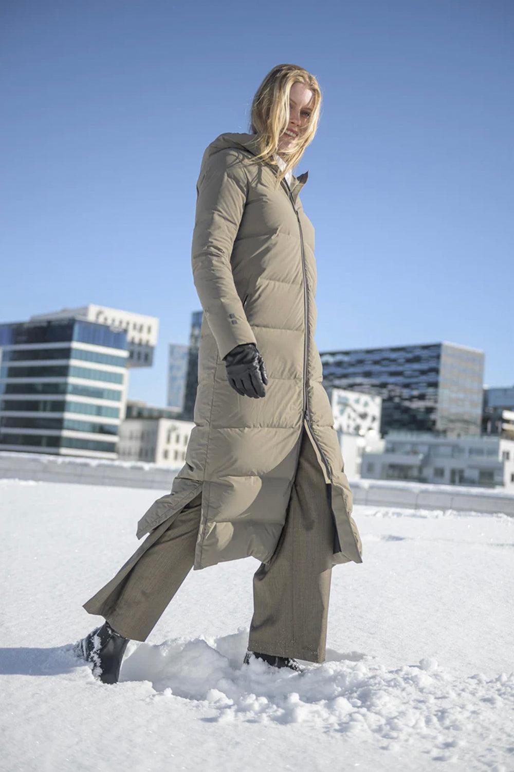 W Infinity Down Coat Dark Sand