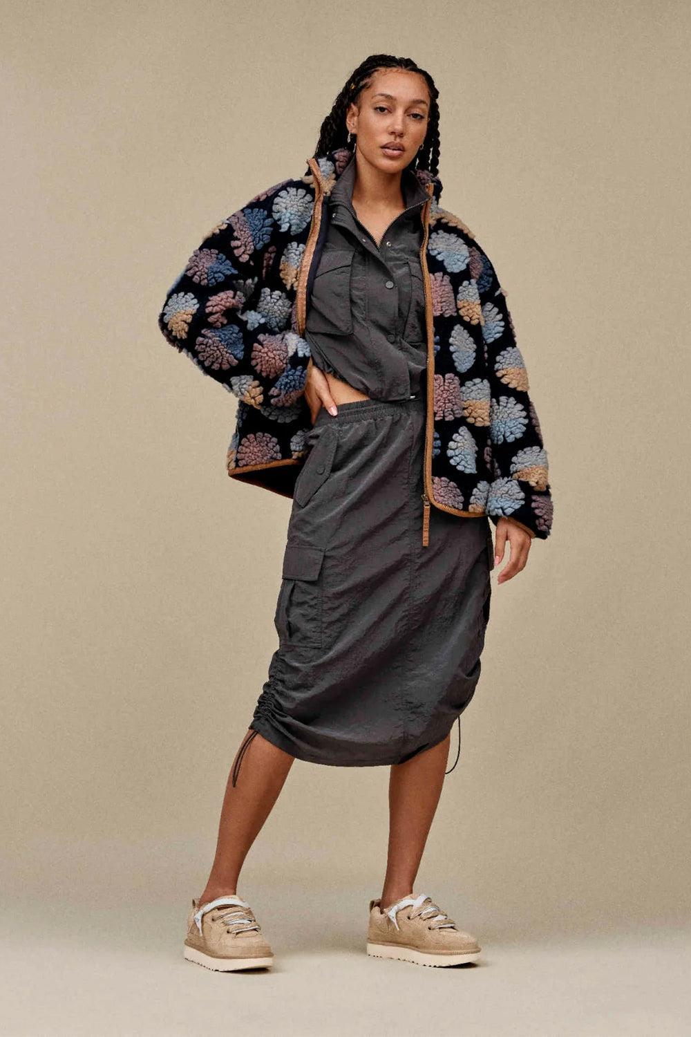 W Lo lowmel Mustard Seed