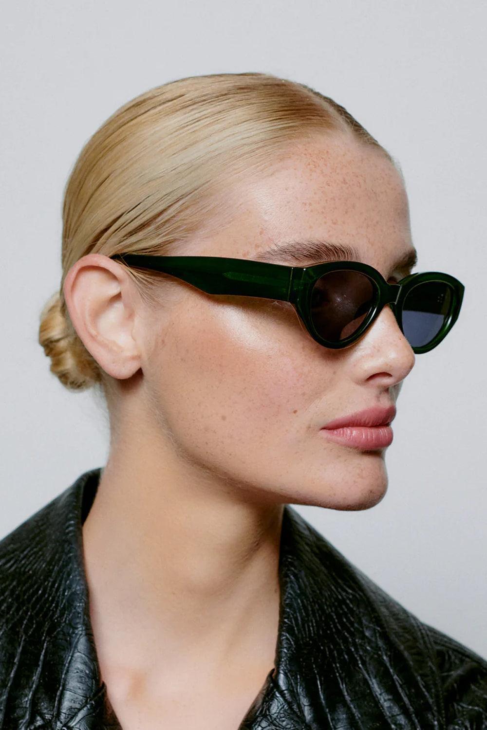 Winnie Dark Green Transparent