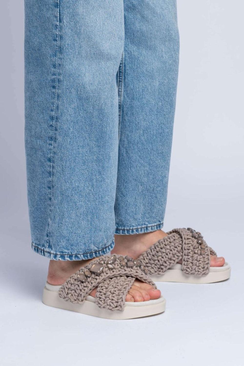 Woven Stones Taupe