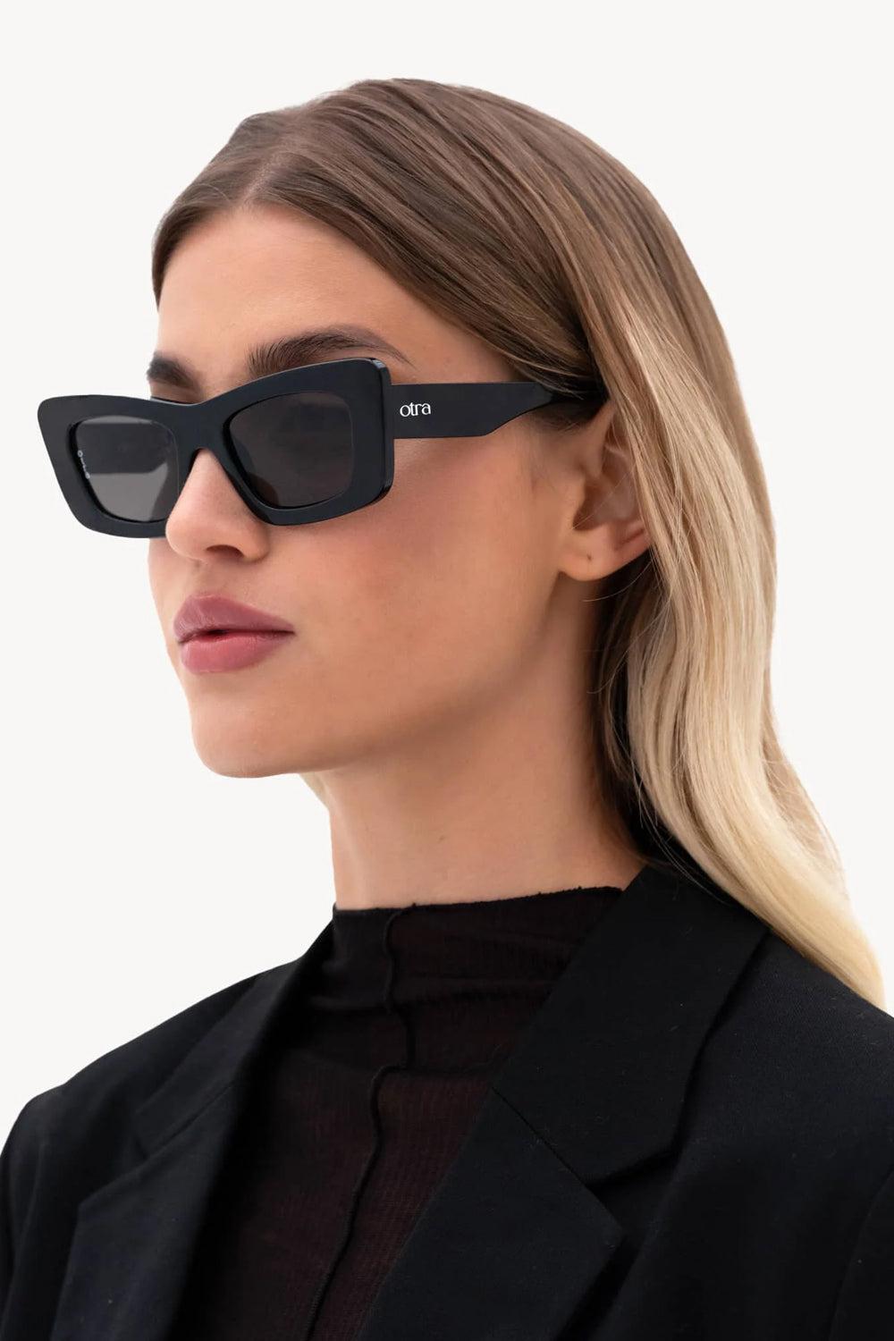 Zoe Black Fade
