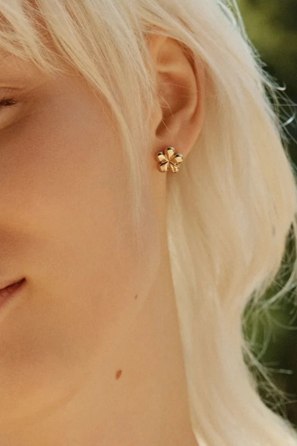 Daisy Studs Gold