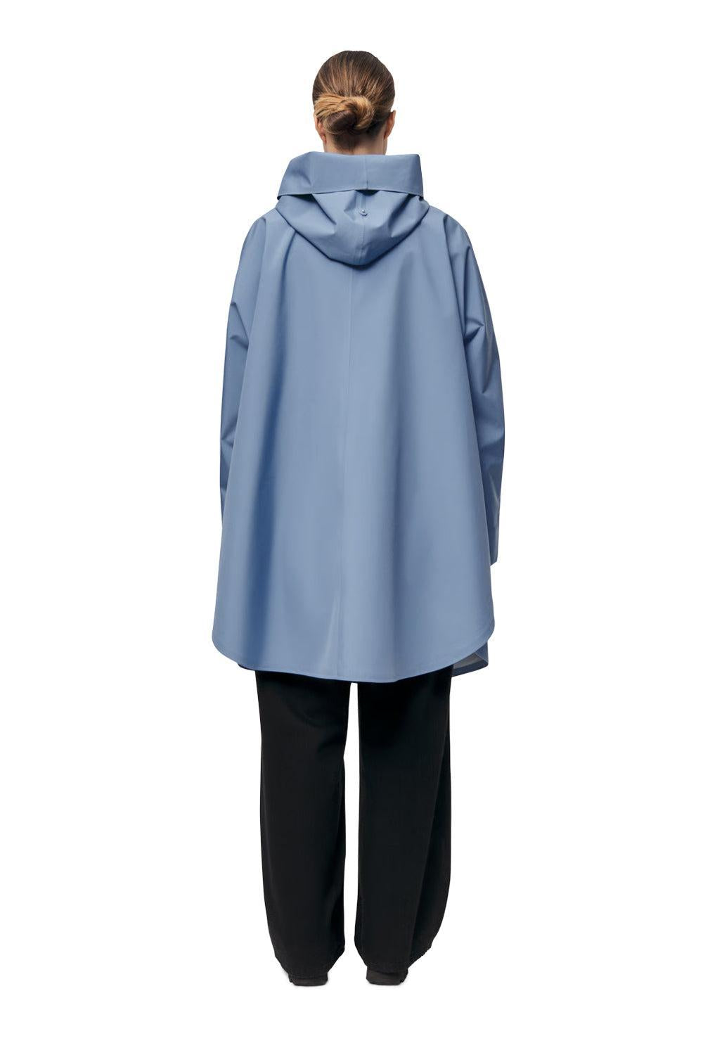 Bergen Poncho blue hour