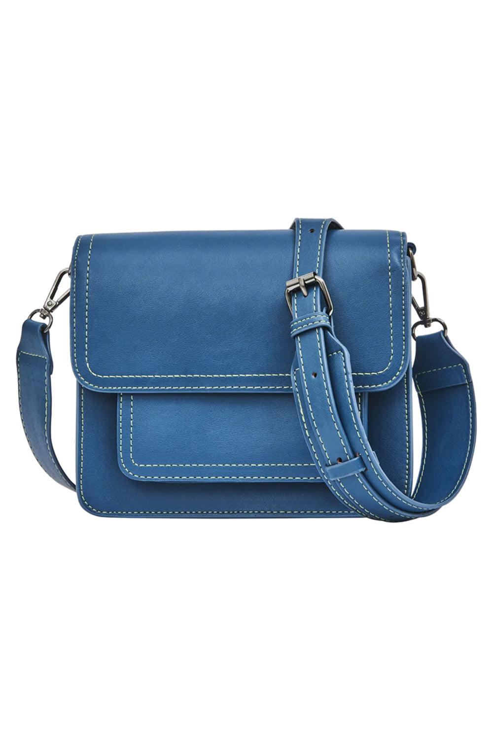 Cayman-pocket-structure-blue-code